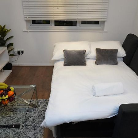 2Bedrm-4Guests-Parking-Nearstation Appartement Londen Buitenkant foto