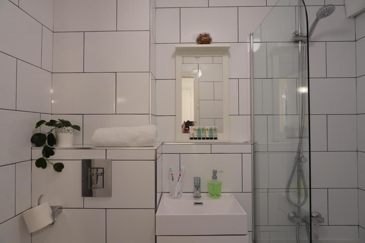 2Bedrm-4Guests-Parking-Nearstation Appartement Londen Buitenkant foto