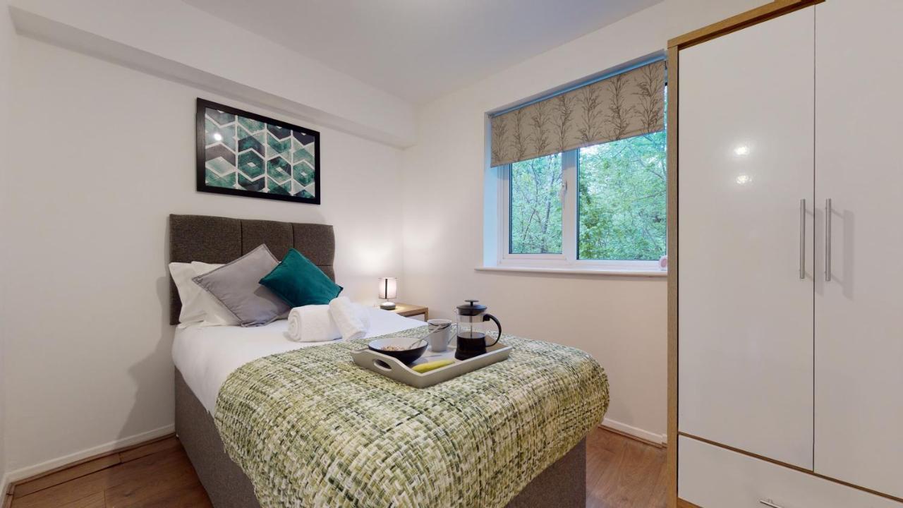 2Bedrm-4Guests-Parking-Nearstation Appartement Londen Buitenkant foto