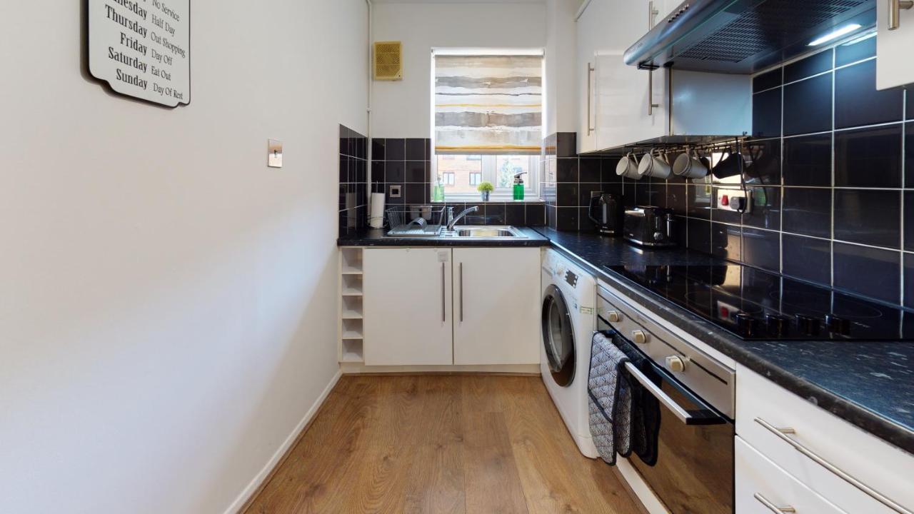 2Bedrm-4Guests-Parking-Nearstation Appartement Londen Buitenkant foto