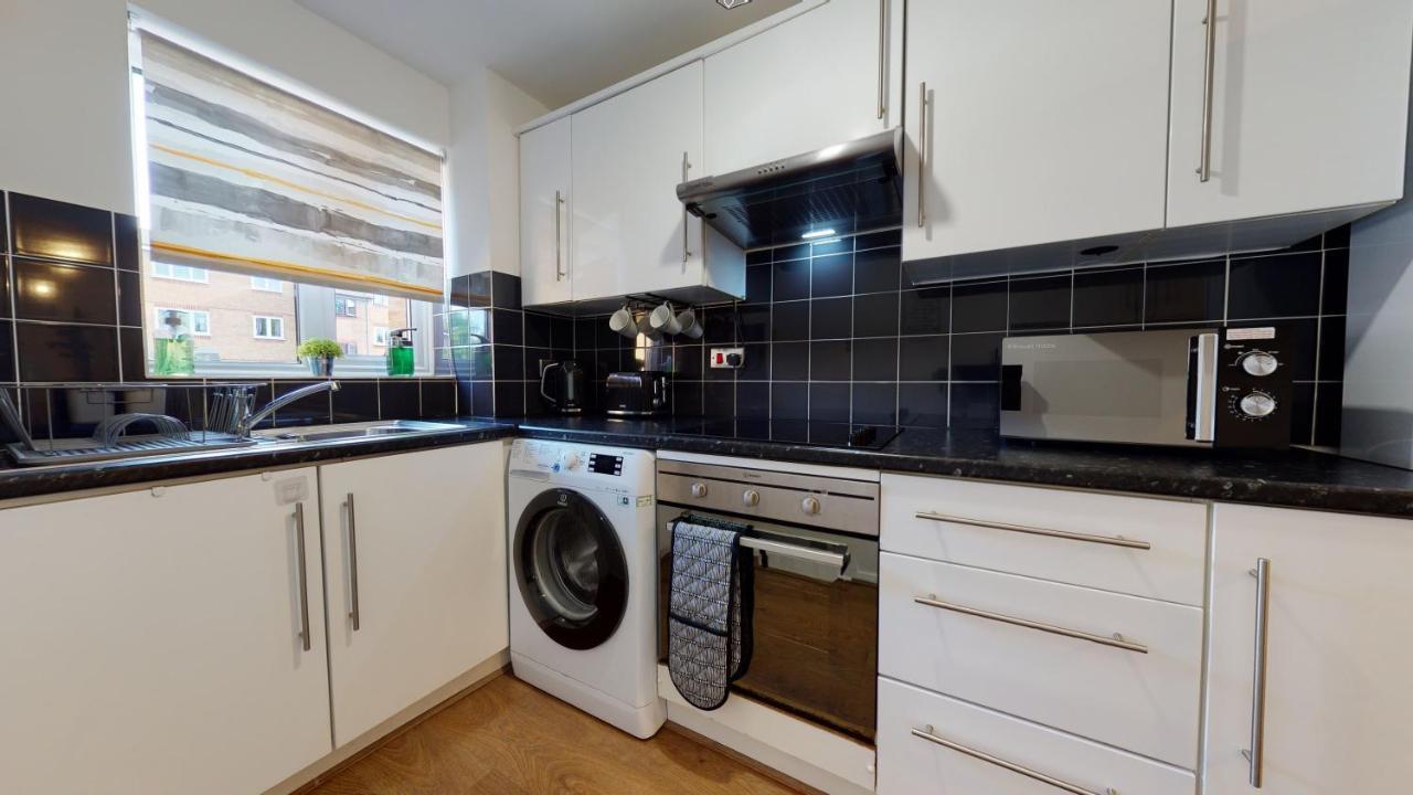 2Bedrm-4Guests-Parking-Nearstation Appartement Londen Buitenkant foto